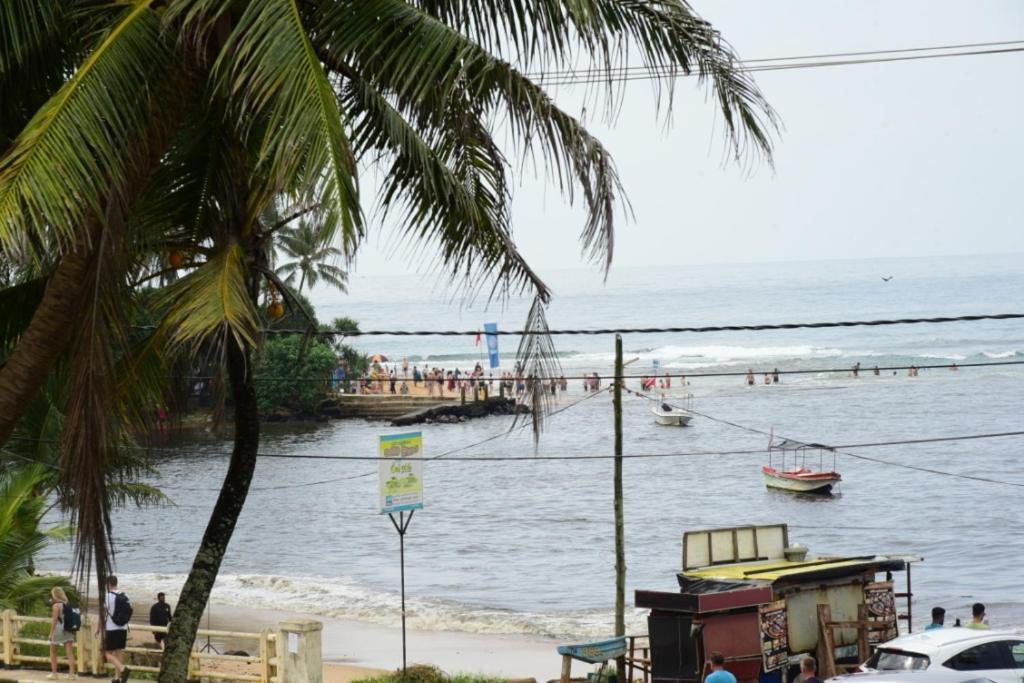 Turtle Bay Hotel Hikkaduwa Exterior foto